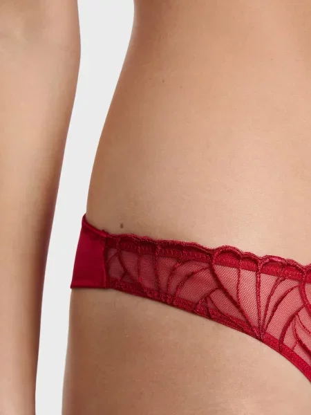 Стринги Etam красные