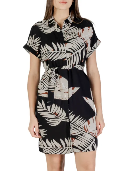 Sukienka koszulowa Vero Moda w kwiatki czarna