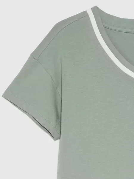 Bluza Moodo s V-izrezom bijela