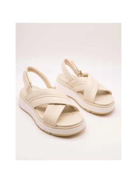 Sandály Clarks béžové
