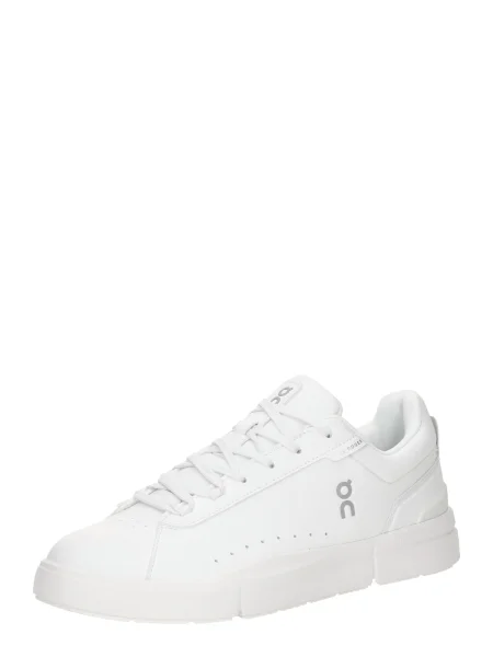 Sneakerși On alb