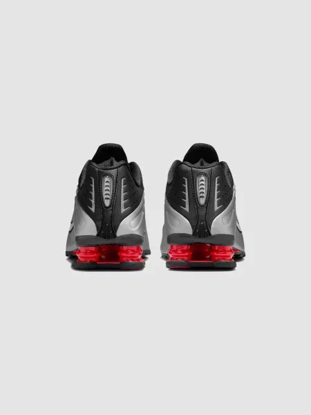 Кожаные кроссовки Nike черные