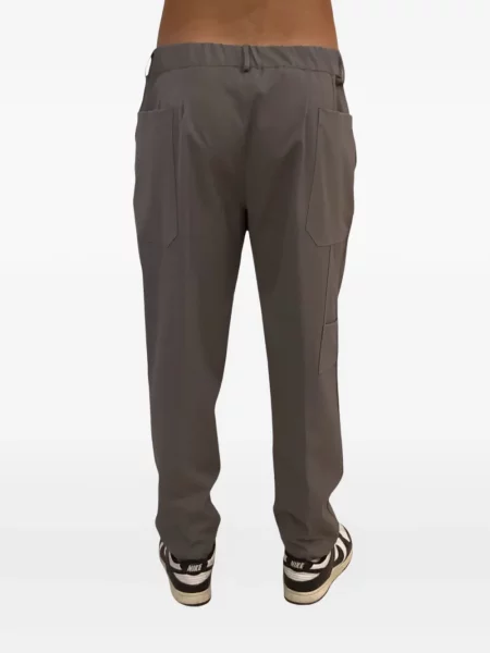 Pantaloni Yes London plisate maro