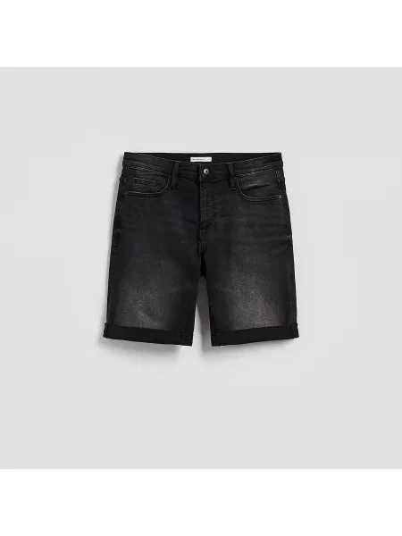Reserved Džínové šortky slim fit černý