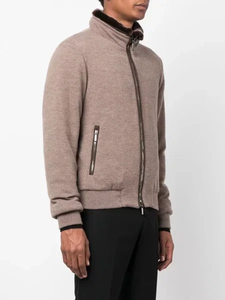 Яке Moorer кафяво