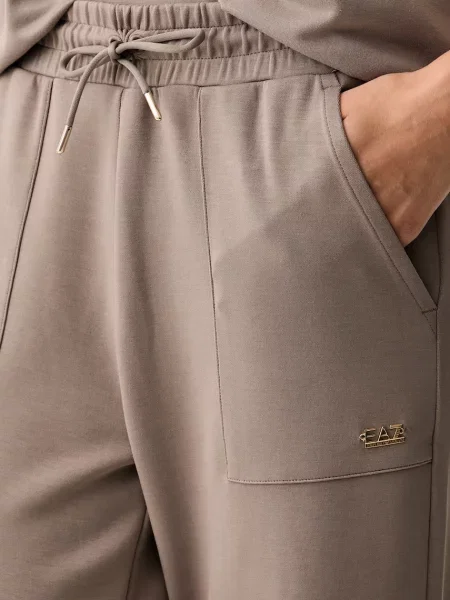 Sportnadrág Ea7 Emporio Armani barna