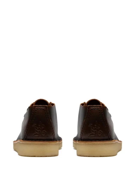 Кожени боти Clarks Originals с връзки кафяво