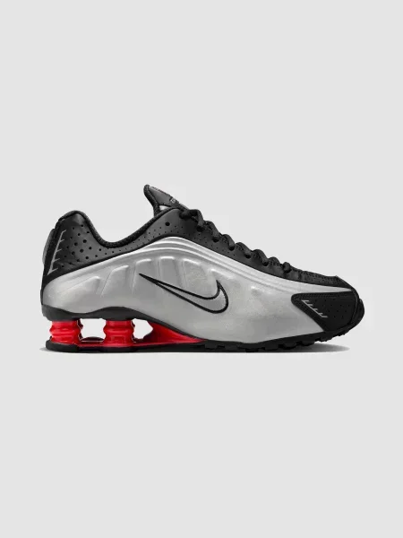 Кожаные кроссовки Nike черные