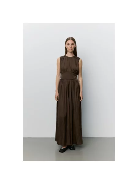 Sukienka maxi Sofie Schnoor z dekoltem halter brązowa