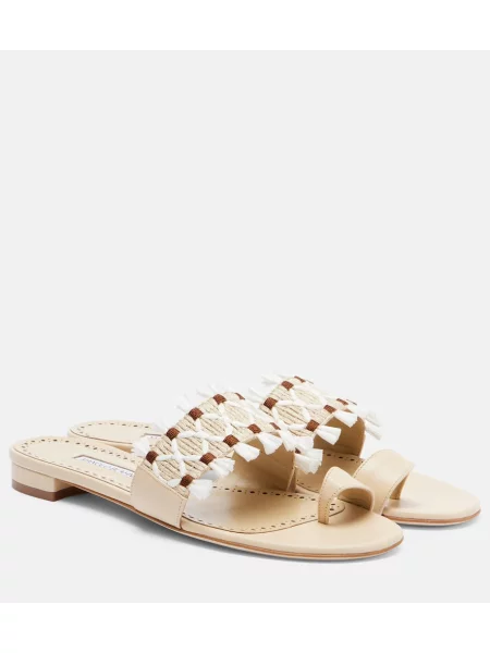 Sandale Manolo Blahnik din piele bej