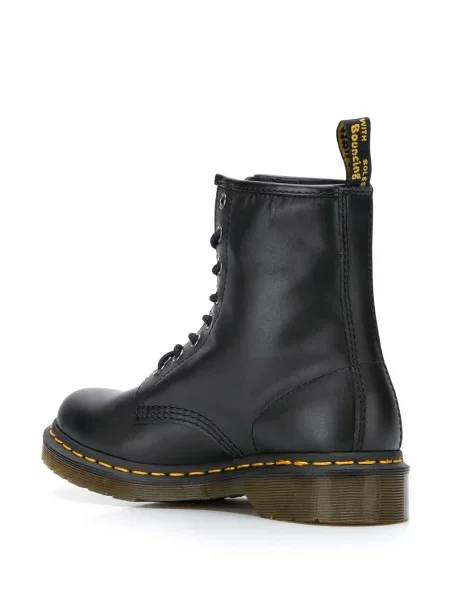 Krajkové kotníkové boty Dr. Martens černé