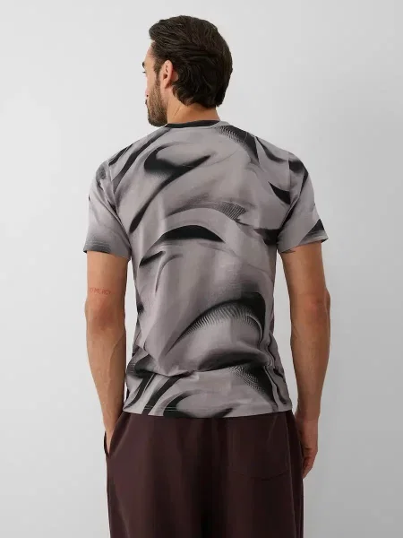 T-shirt regular z nadrukiem 4F czarna