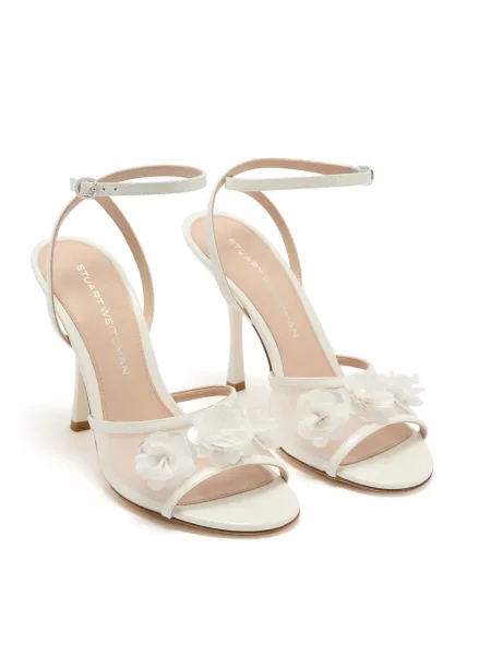 Virágos csatos aplikált szandál Stuart Weitzman fehér