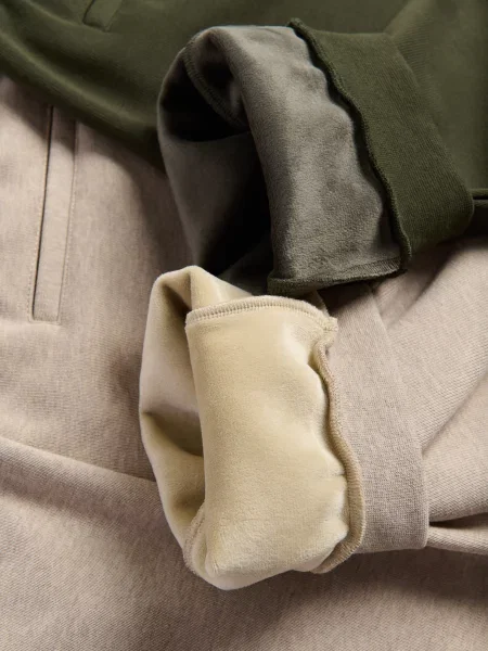 Reserved Спортивні штани regular fit коричневувато-зелений зелені