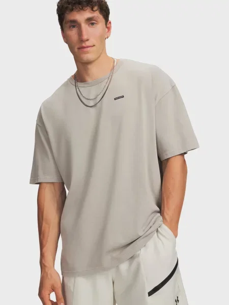 Футболка Under Armour бежева