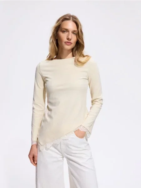 Reserved Tricou cu mânecă lungă crem