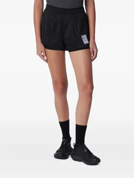 Pantaloni scurți Satisfy negru