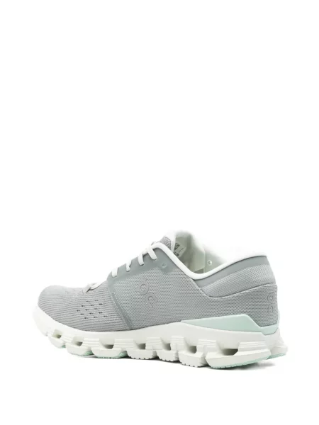 Sneakerși On gri