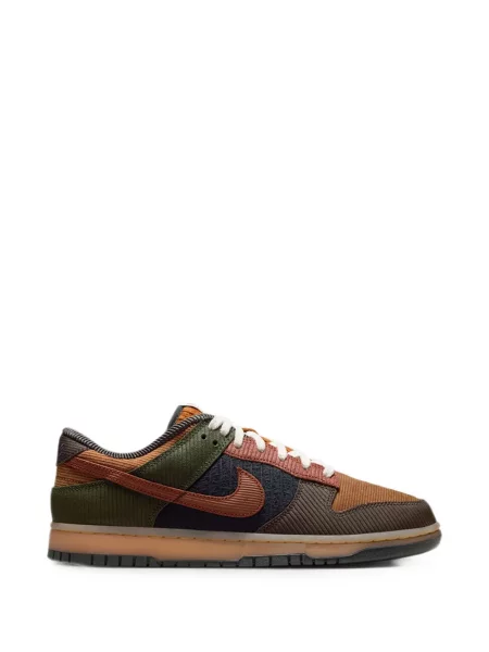 Sneakerși Nike Dunk de catifea cord retro maro
