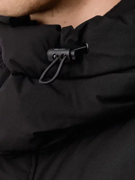 Calvin Klein pehelydzseki férfi fekete