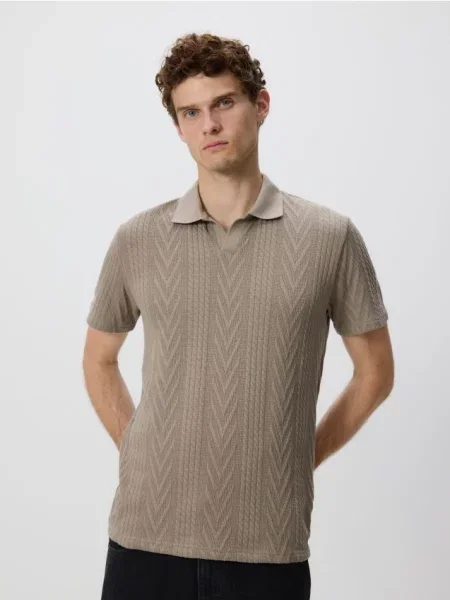 Футболка Reserved бежевая