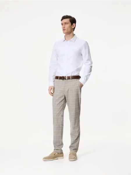Reserved Pantaloni chino slim fit bej