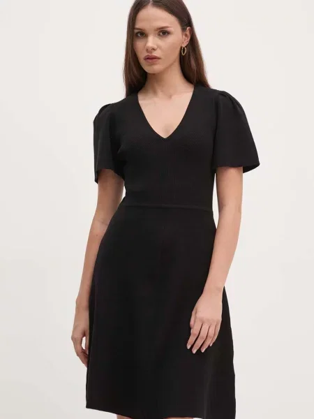 Рокля Dkny къса разкроена черно