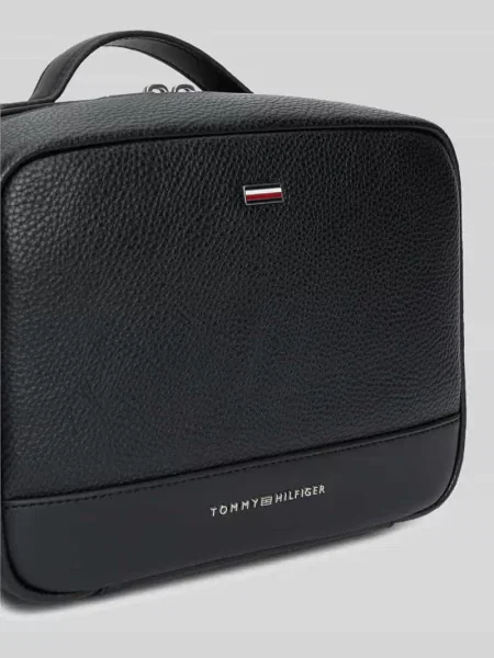 Tommy Hilfiger kosmetyczka z imitacji skóry czarna
