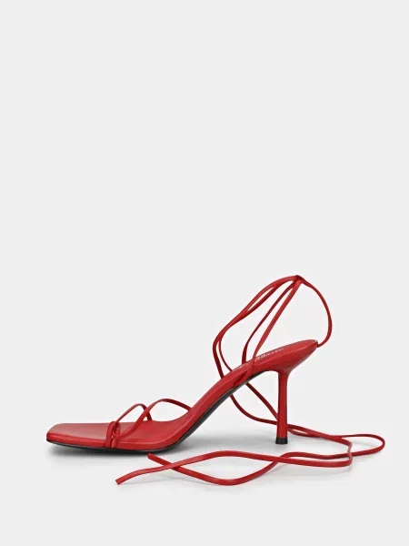 Кожаные босоножки Intertop X Kvitkova красные