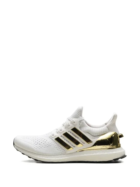 Маратонки Adidas UltraBoost от креп оранжево
