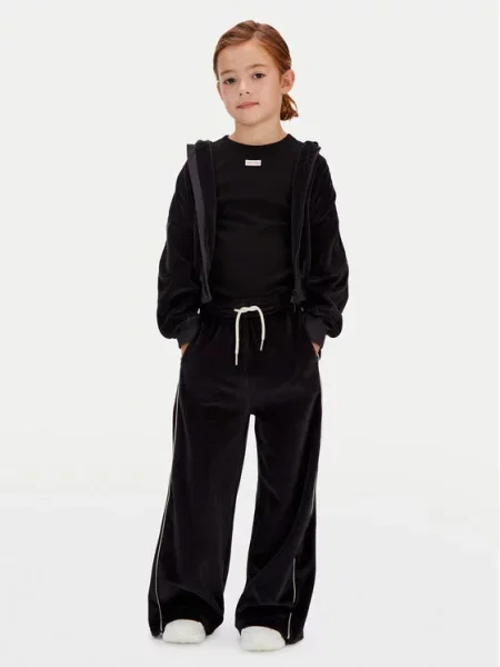 Teplákové kalhoty Calvin Klein Jeans černé