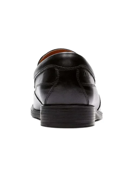 Félcipo Clarks fekete