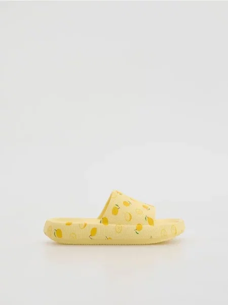 Босоножки Reserved с ремешками желтые