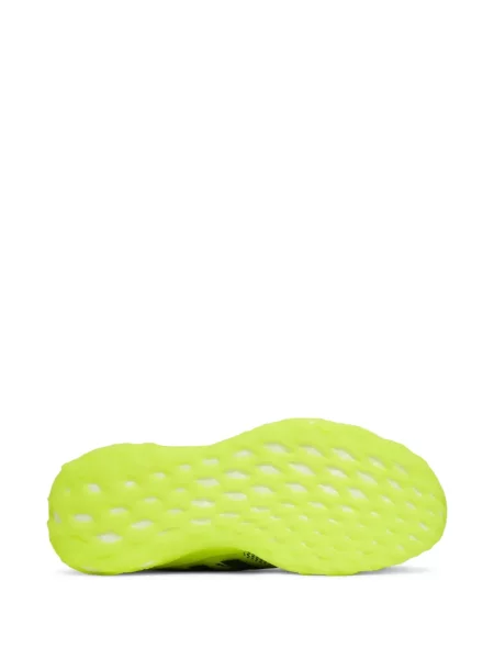 Běžecký květinový top Adidas šedý