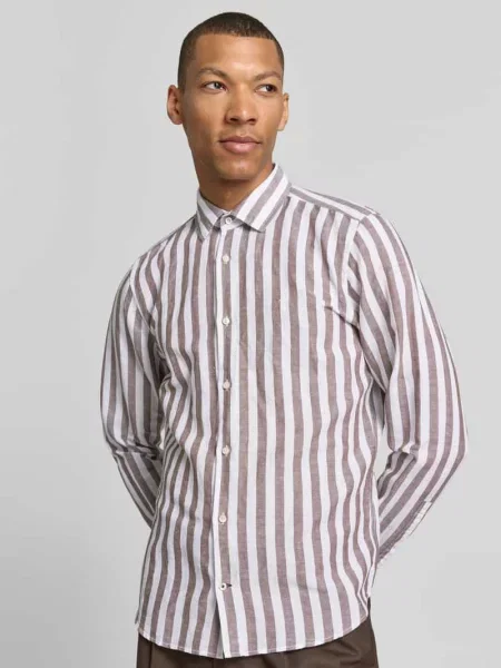 Koszula o kroju slim fit biznes z kołnierzykiem typu kent model Pit' Joop! Collection brązowa