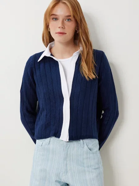 Happiness İstanbul Geacă tricotată indigo