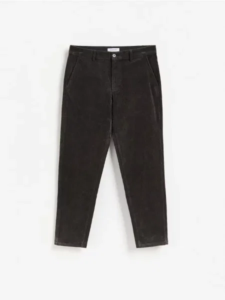 Reserved Pantaloni chino cu croi carrot gri-închis gri