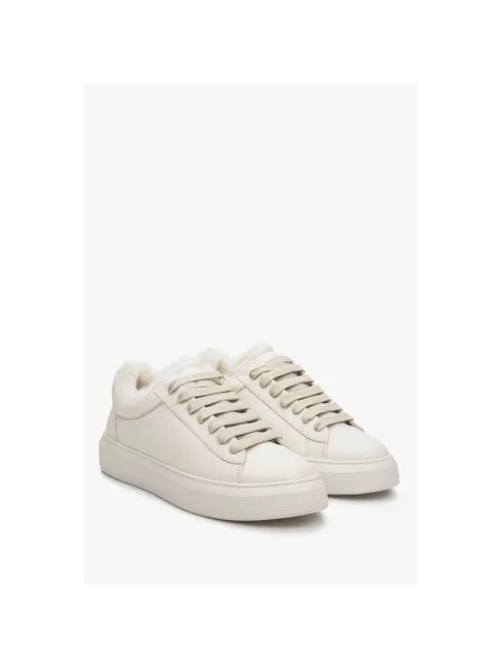 Зимові кеди шкіряні молочні Estro білі