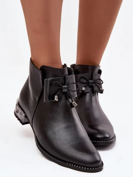 Usnjene gležnjarji Zazoo črna