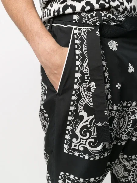Pantaloni Sacai cu imagine cu model paisley negru