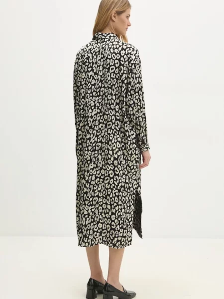Šaty Answear Lab midi oversize černá
