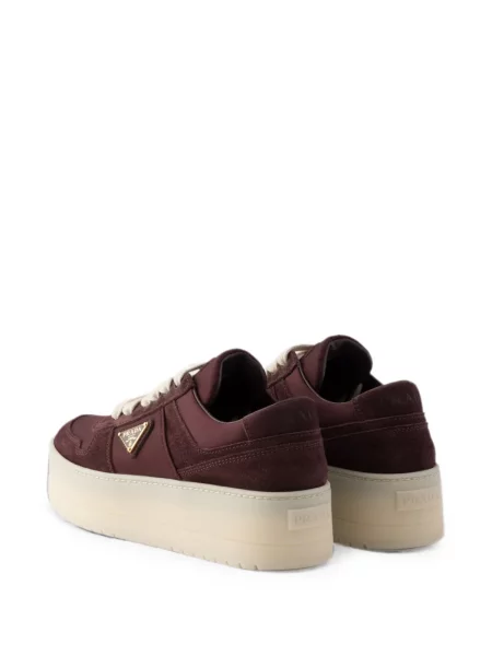 Sneakerși Prada din piele de căprioară roșu