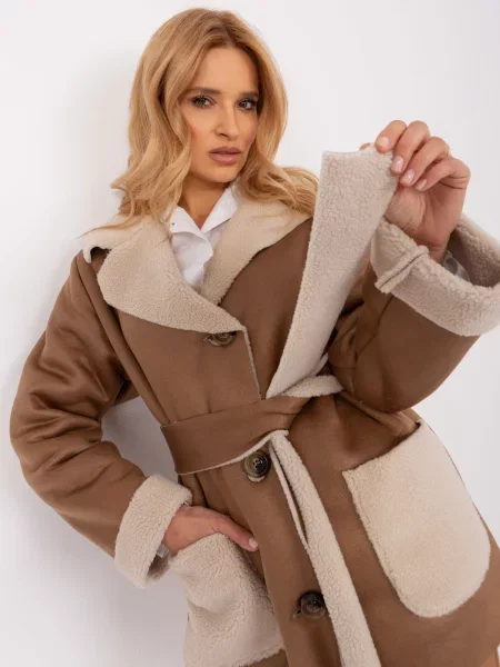 Geacă Fashionhunters bej