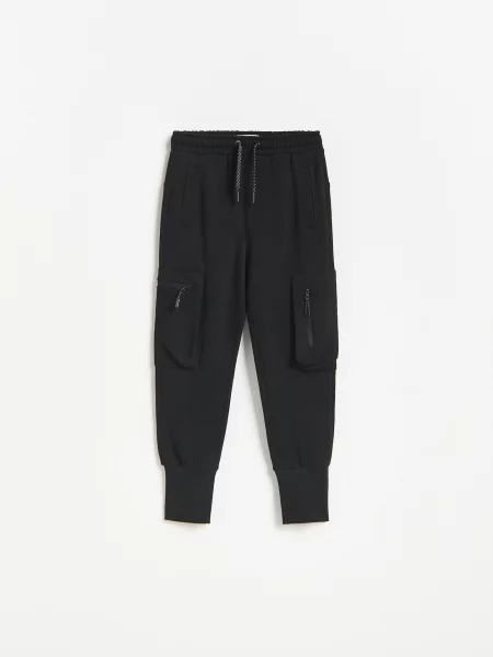 Reserved Spodnie jogger cargo czarny