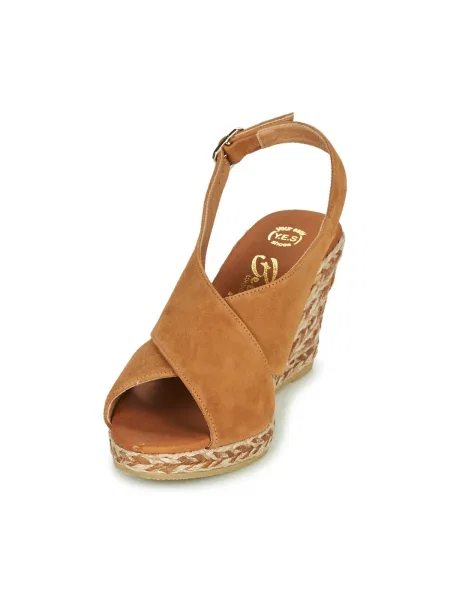 Pantofi Betty London maro