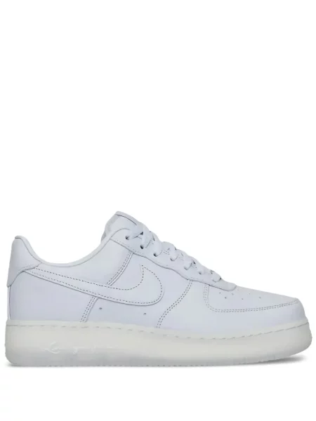 Gatvės stiliaus sportbačiai Nike Air Force 1 balta