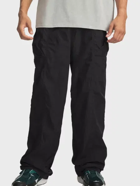 Спортивные штаны Under Armour черные