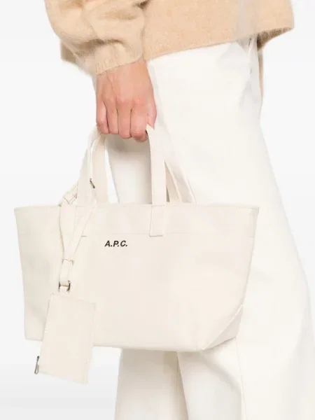 Geantă A.p.c.