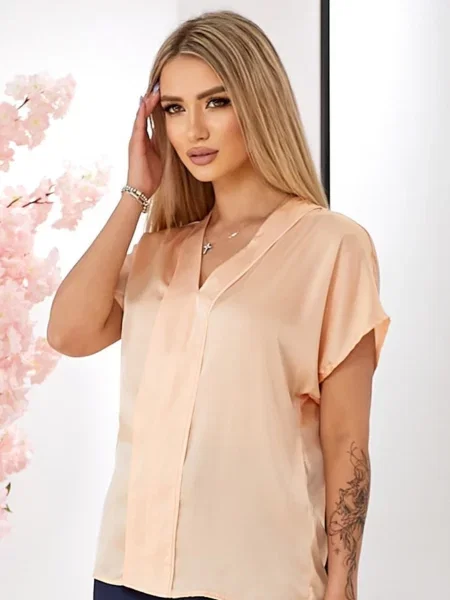 Блуза LadyLike пудра шовк