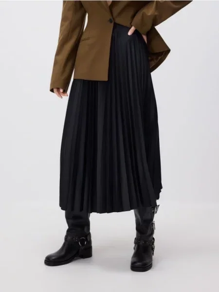 Reserved Плісирована міді-спідниця чорний